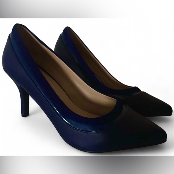 Boston Design Studio Pumps Heels
Elegant Blue - Picture 1 of 3
